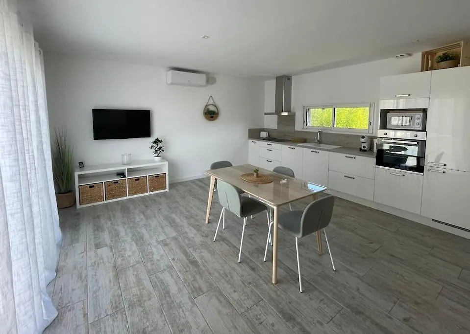 Holiday home Maison Les Lauriers Le Val France